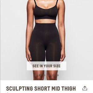 SKIMS sculpting short mid thigh s/m onyx